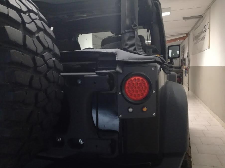 fari-piatti-a-led-jeep-wrangler-jk-foto-2